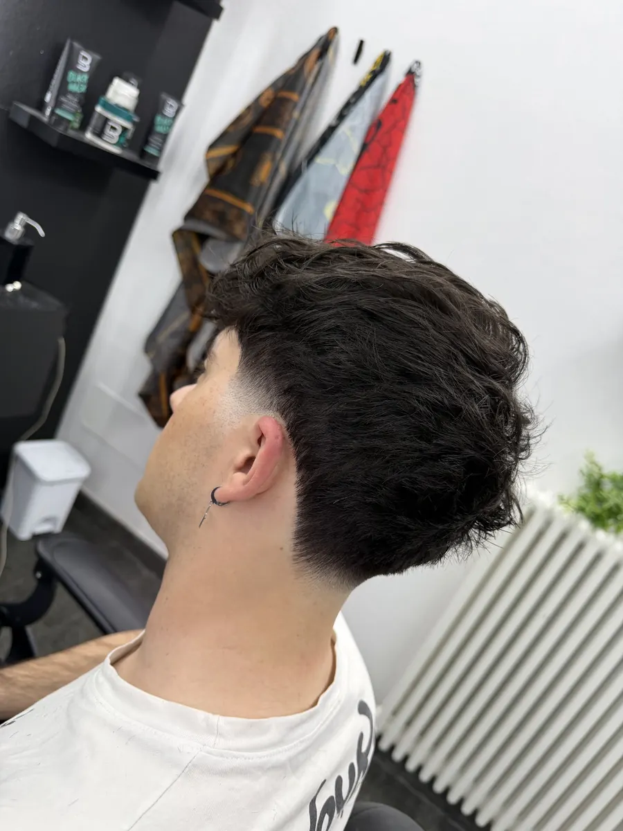Mullet mosso con sfumatura a metà
